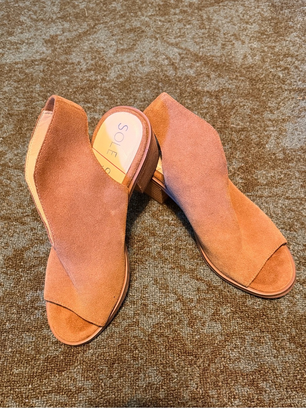 SOLE Society Women's Light English Tan Suede Open-Toe Mule